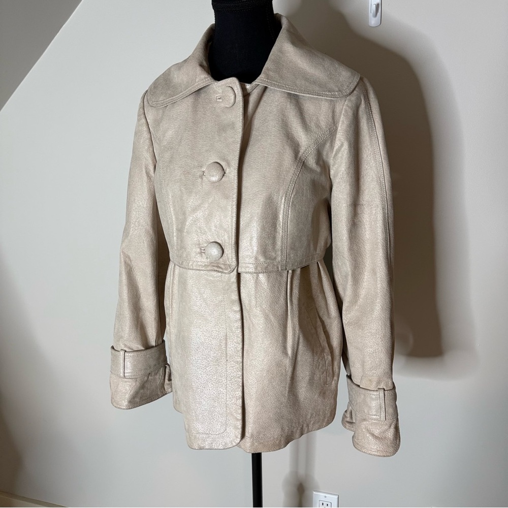 BERNARDO Cream Metallic Leather Swing Jacket Button Closure Pockets Size Medium - Picture 9 of 16